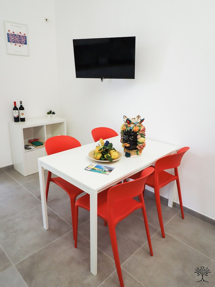 Radici Sicilian Holiday Home-b An Oasis of Relaxation in the Heart of Sicily
