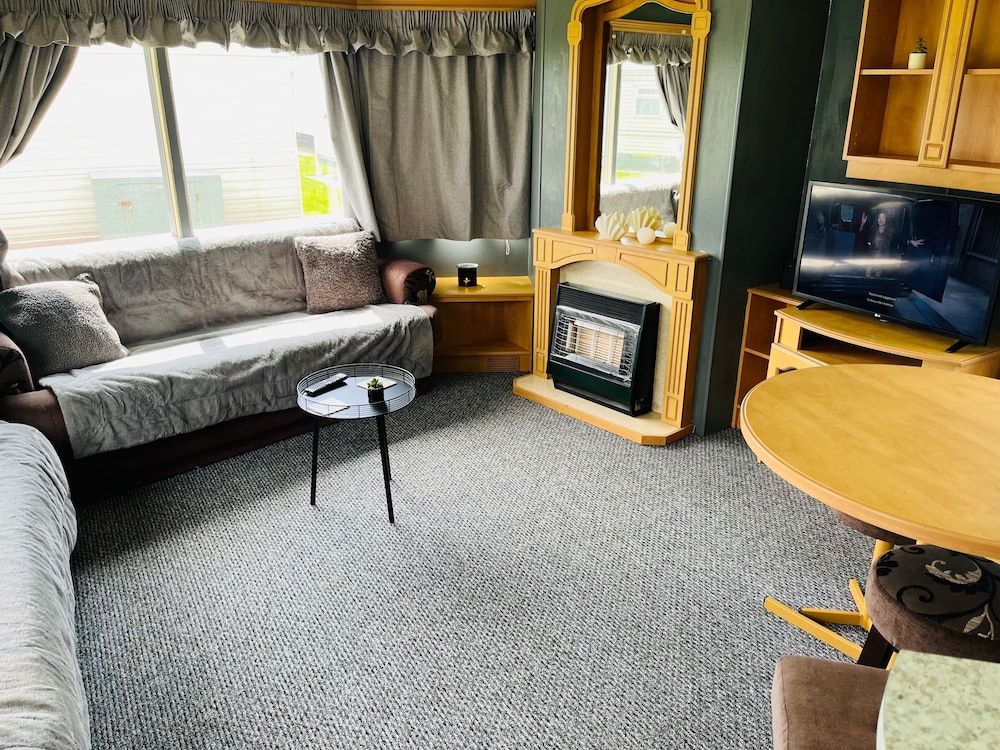 Cozy Caravan in Skegness for 8