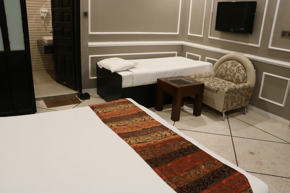 Riviera Guest House