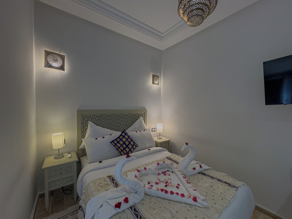 Riad Tonaroz Gold