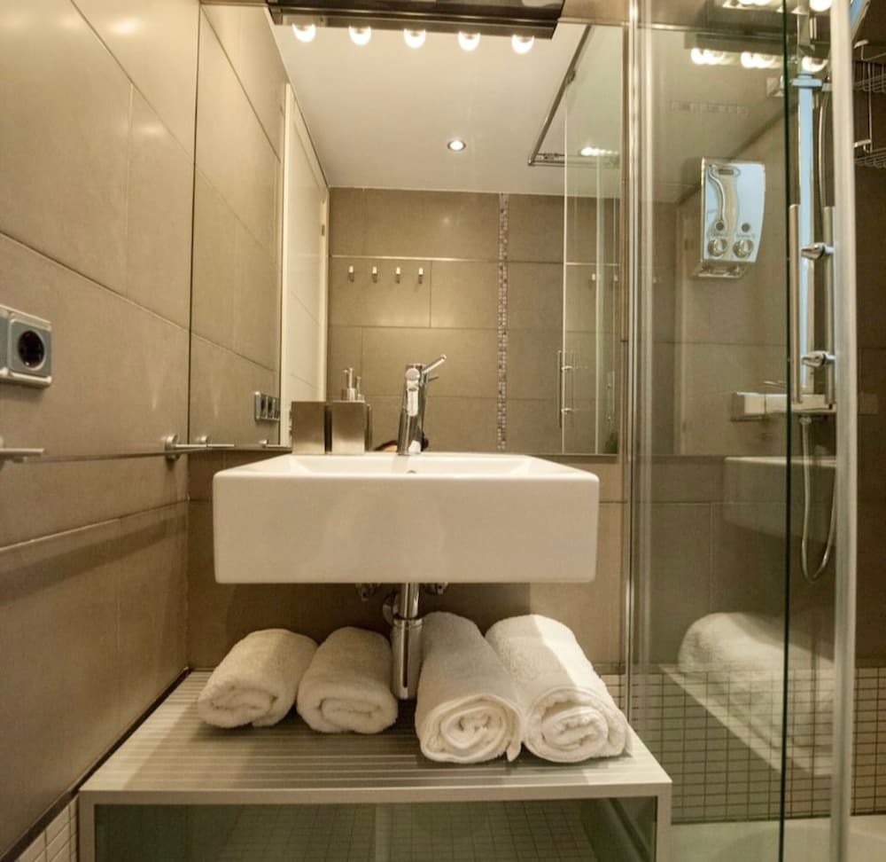 Apartamento centro Madrid Plaza Mayor en Madrid — bathroom