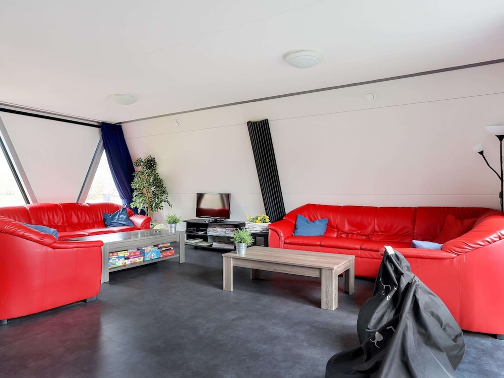 Spacious Holiday Home in Noordwolde With Garden