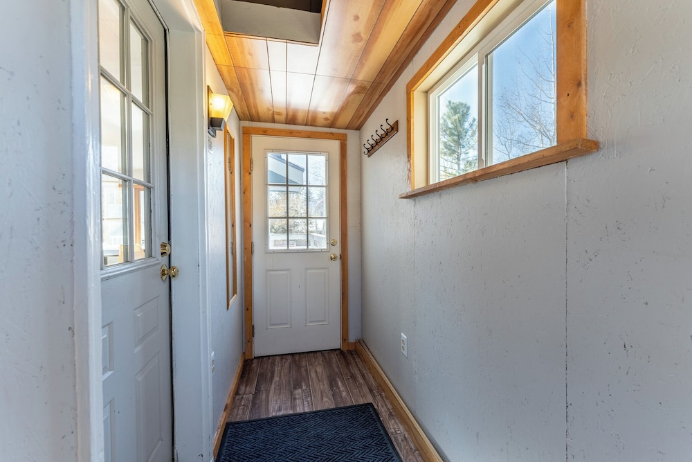 345 Rainbow Court