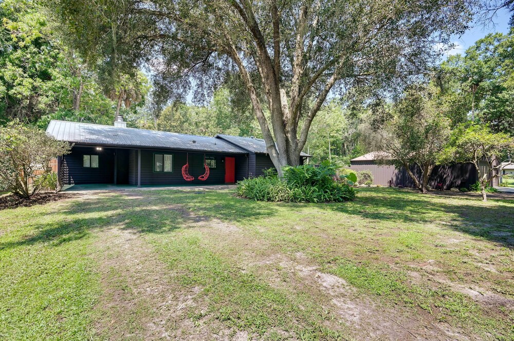 'chateau Relaxo' Homosassa Riverfront Cottage!
