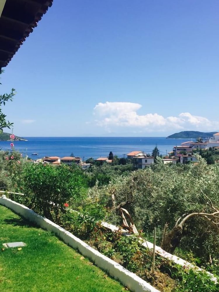 Villa Meroulas