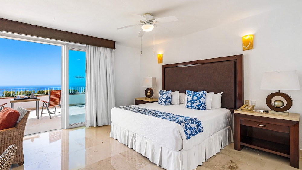 HOLT Grand Miramar Residences