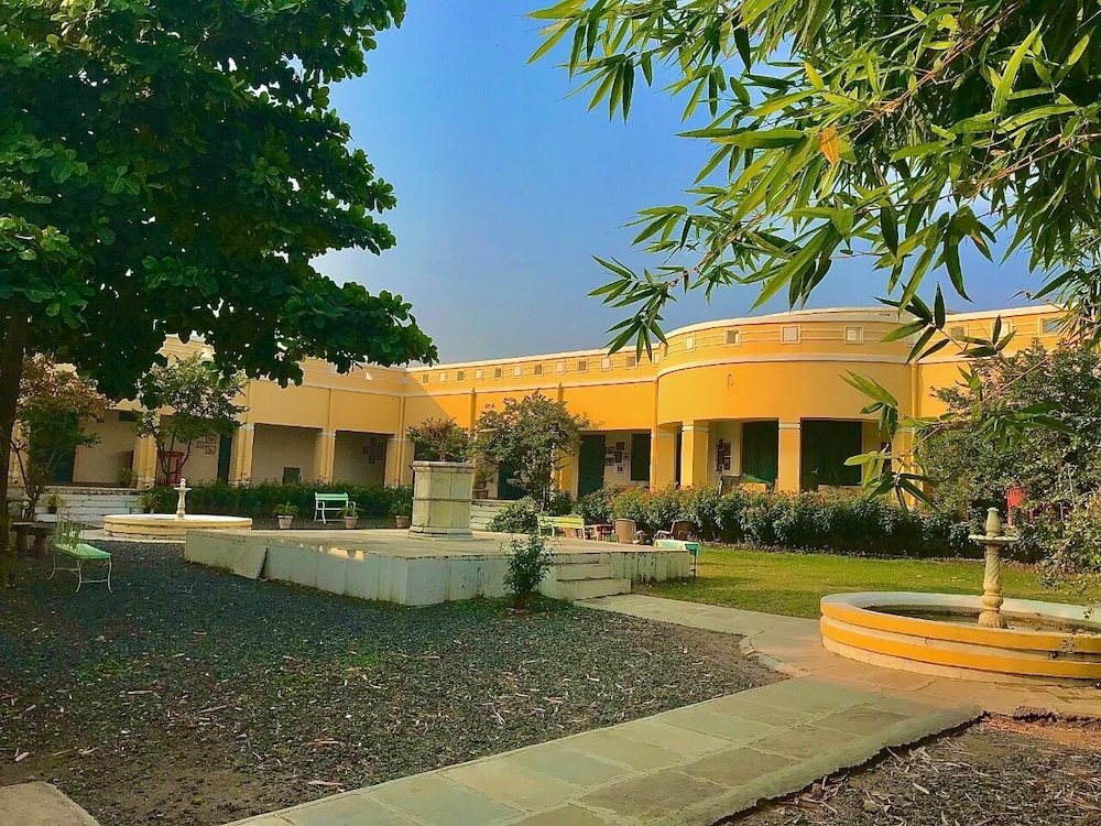 AM Hotel Kollection Maangarh Ratlam