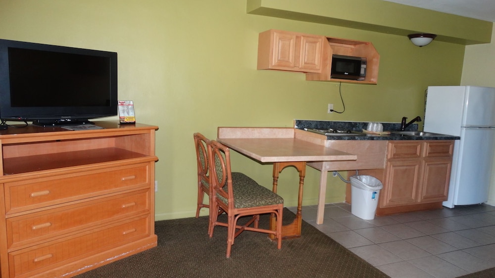 Budget Inn