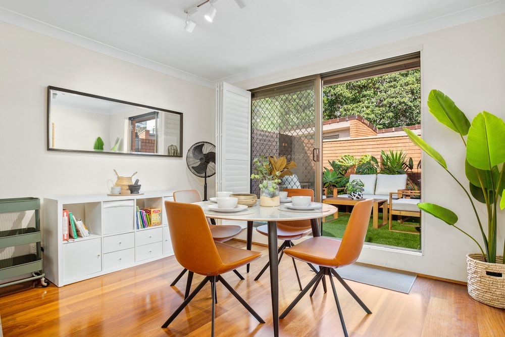 Elegantly Modern 2-bed In The Heart of Chippendale