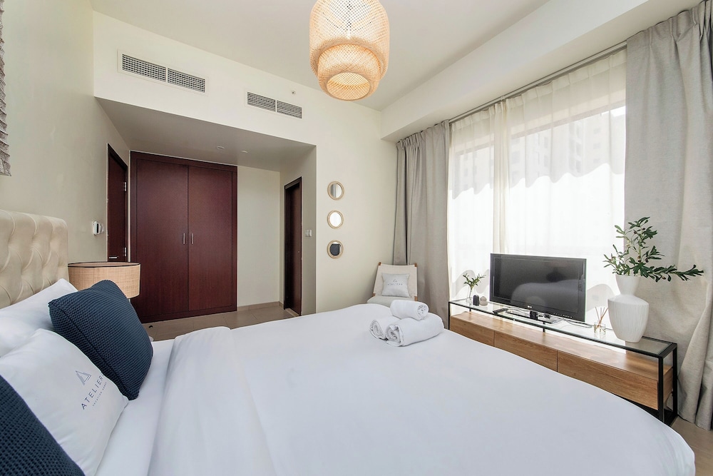 Excellent 1bdr at Bahar 6