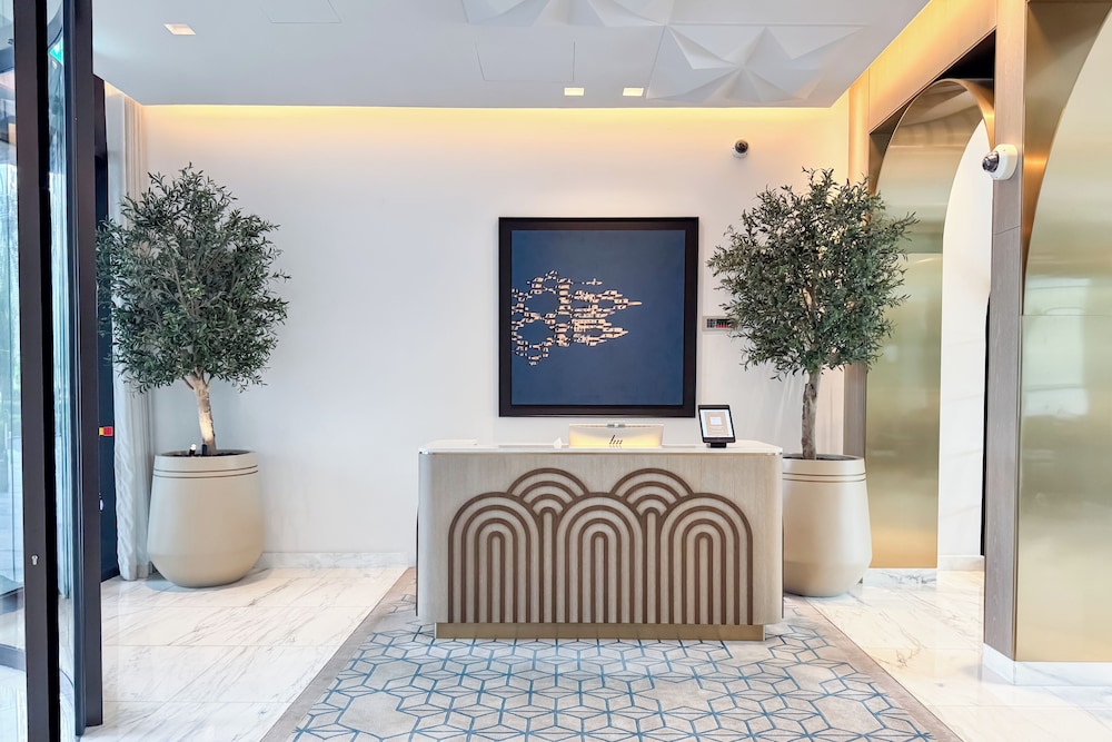 PVH - 1BR Sea View - Palace Residence