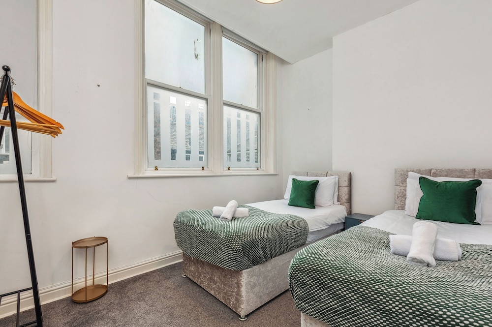 Central Liverpool Retreat