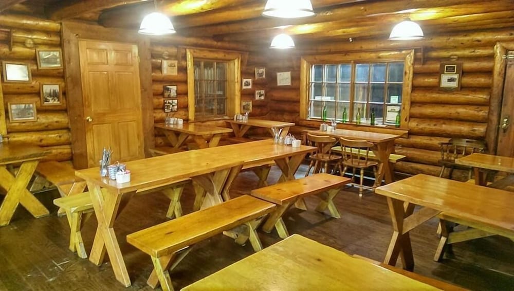 Gwin's Lodge & Roadhouse Est. 1952