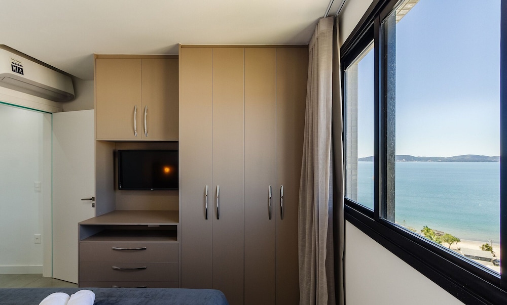 MHF II Apts Variados em Prédio com Vista para o Mar em Itapema
