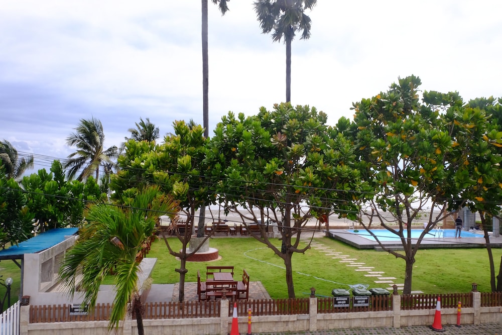 Fah Talay Resort