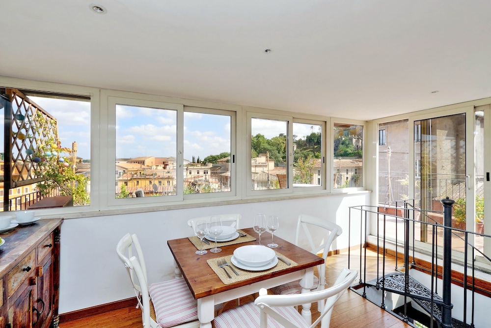 Garibaldi 2 - WR Apartments