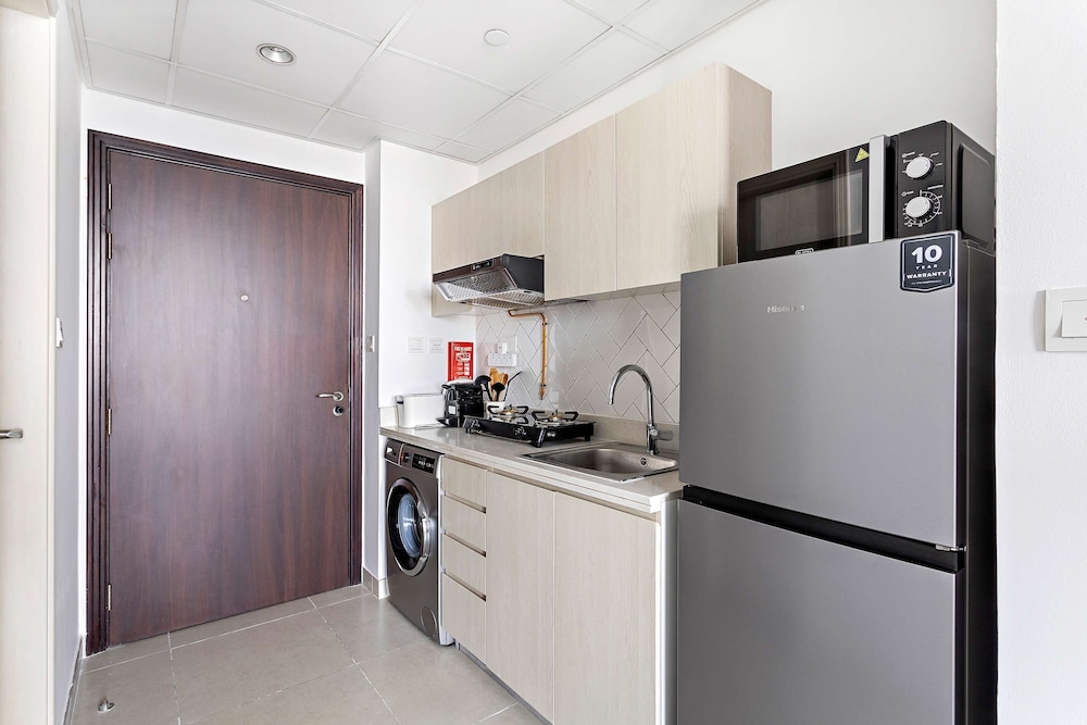 Silkhaus Luxury Studio Near Dubai Sport City