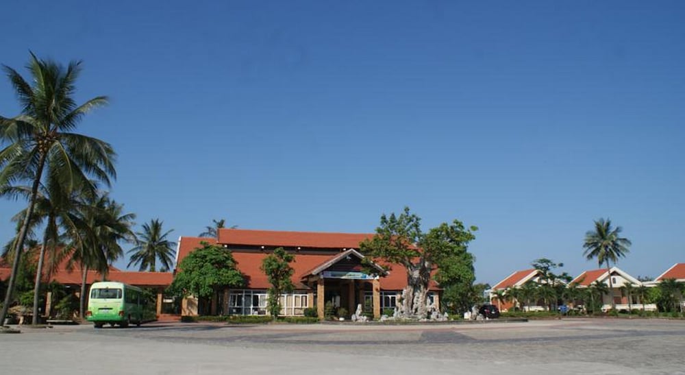 Làng Cò Resort
