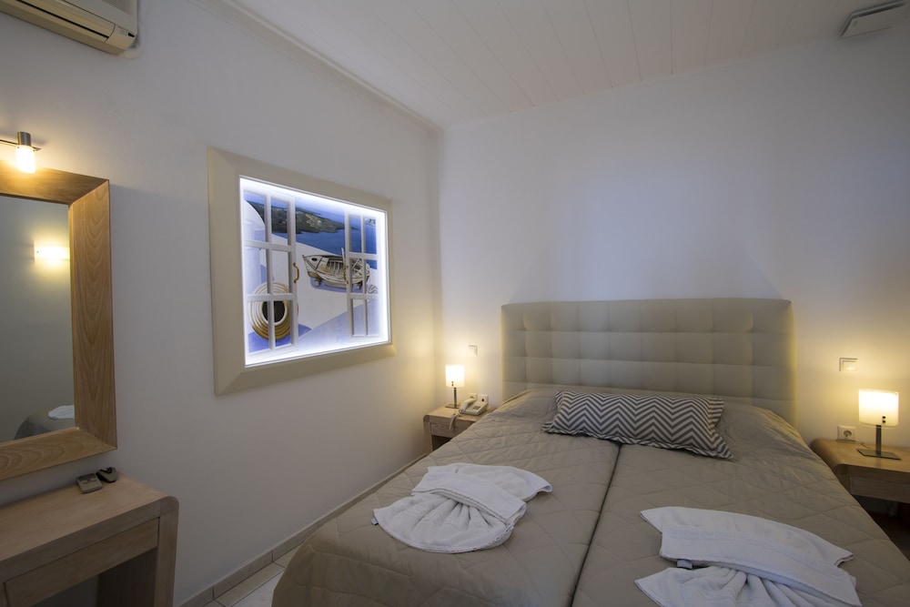 Erato Apartments