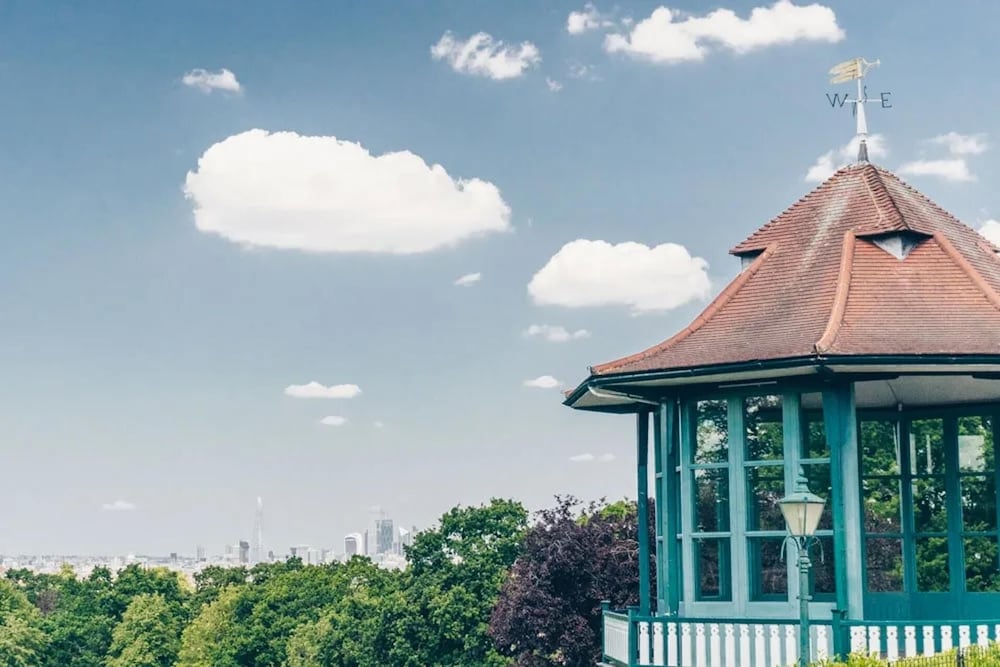 Charming 5 Star 3 Bed London Flat, Garden, Parking