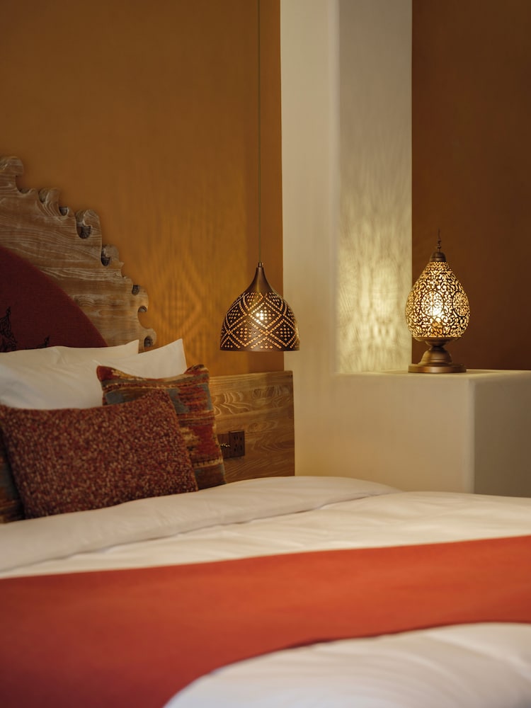 Rizamat Manor Bed&Breakfast