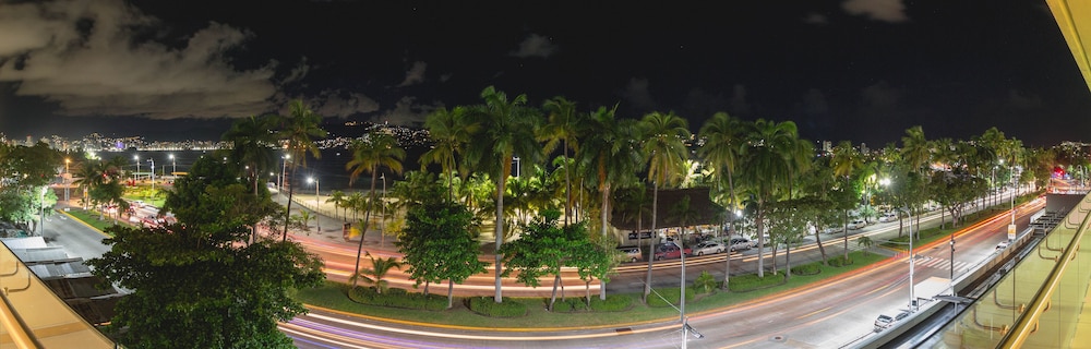 Ramada by Wyndham Acapulco Hotel  Suites - Property Image 22