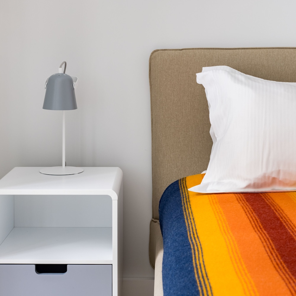 Cool Leicester Sq Studio - Netflix Nespresso