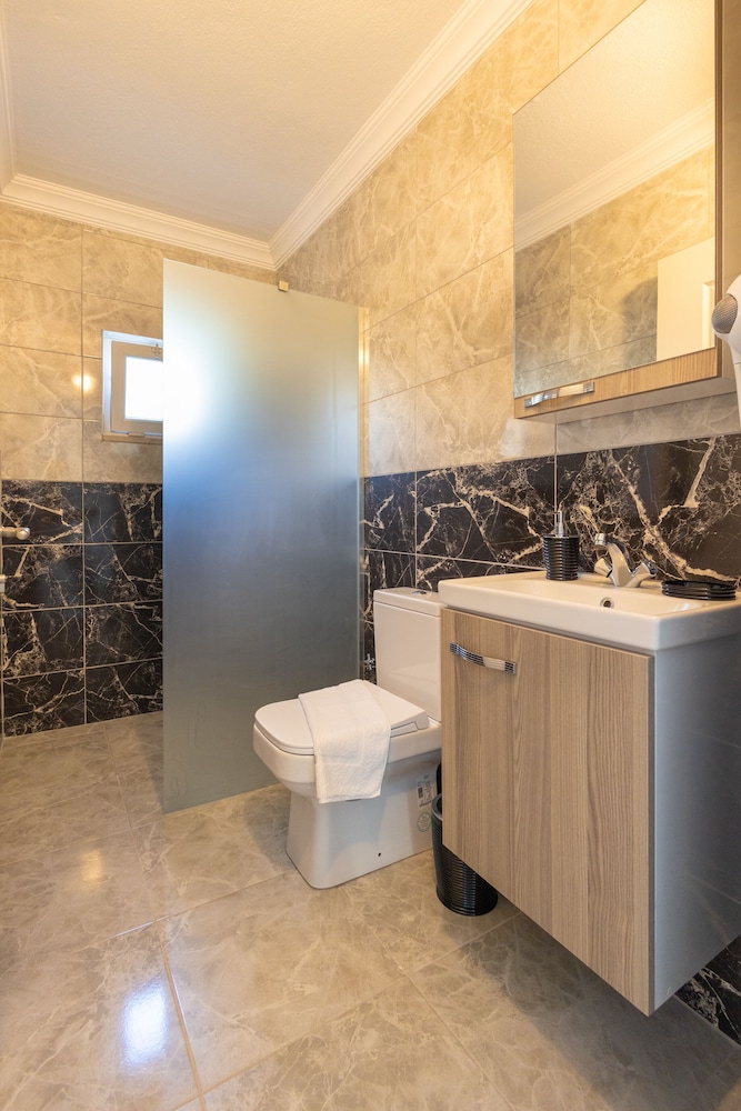 Defne Butik Otel - Image 18