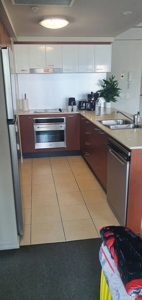 Chevron Tower3 has 2bedrooms 2beds With Car Park
