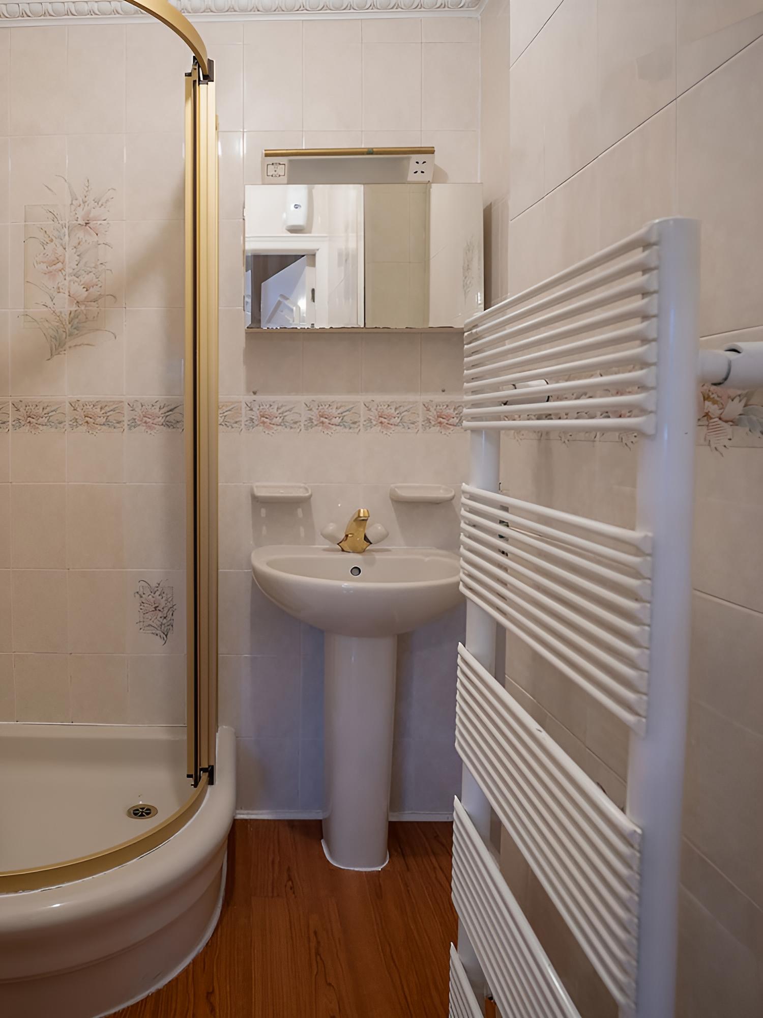 OakCroft GuestHouse Manchester Airport