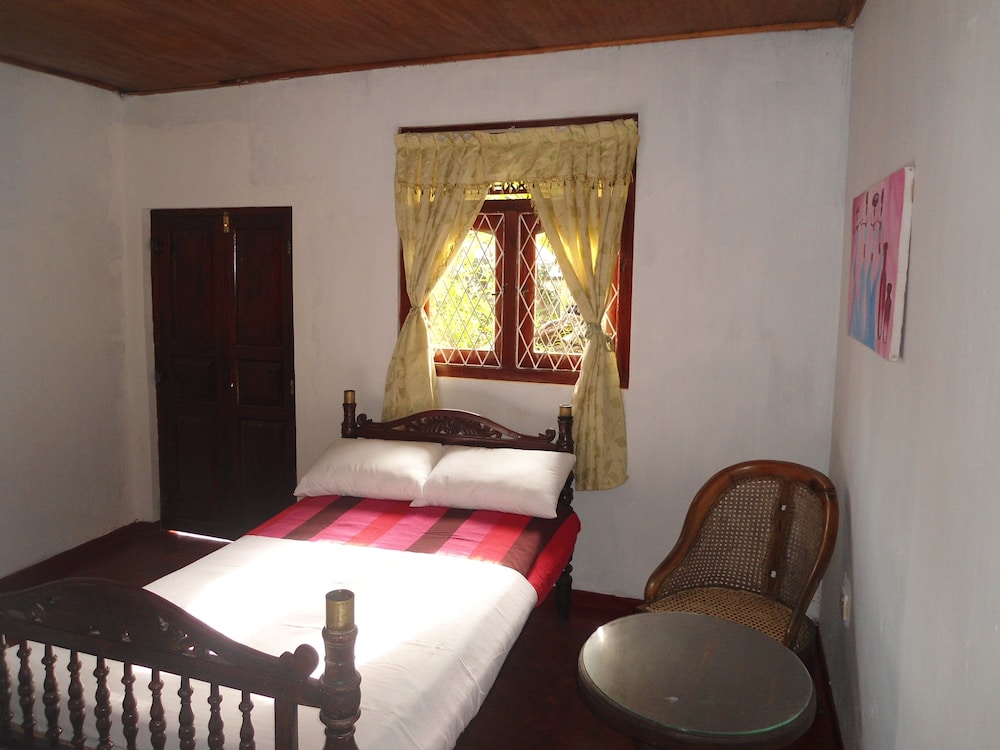 Dinesh Homestay
