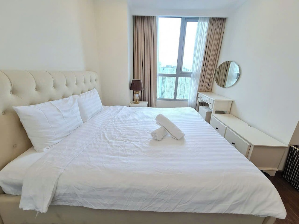 Nice Luxury Apartments Vinhome Central