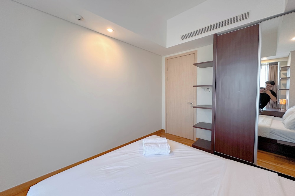 Spacious And Elegant 2Br At One East Penthouse & Residence Apartment