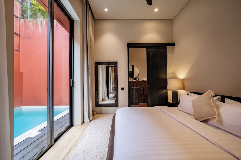 Five Stories - Luxury Villa Retreat