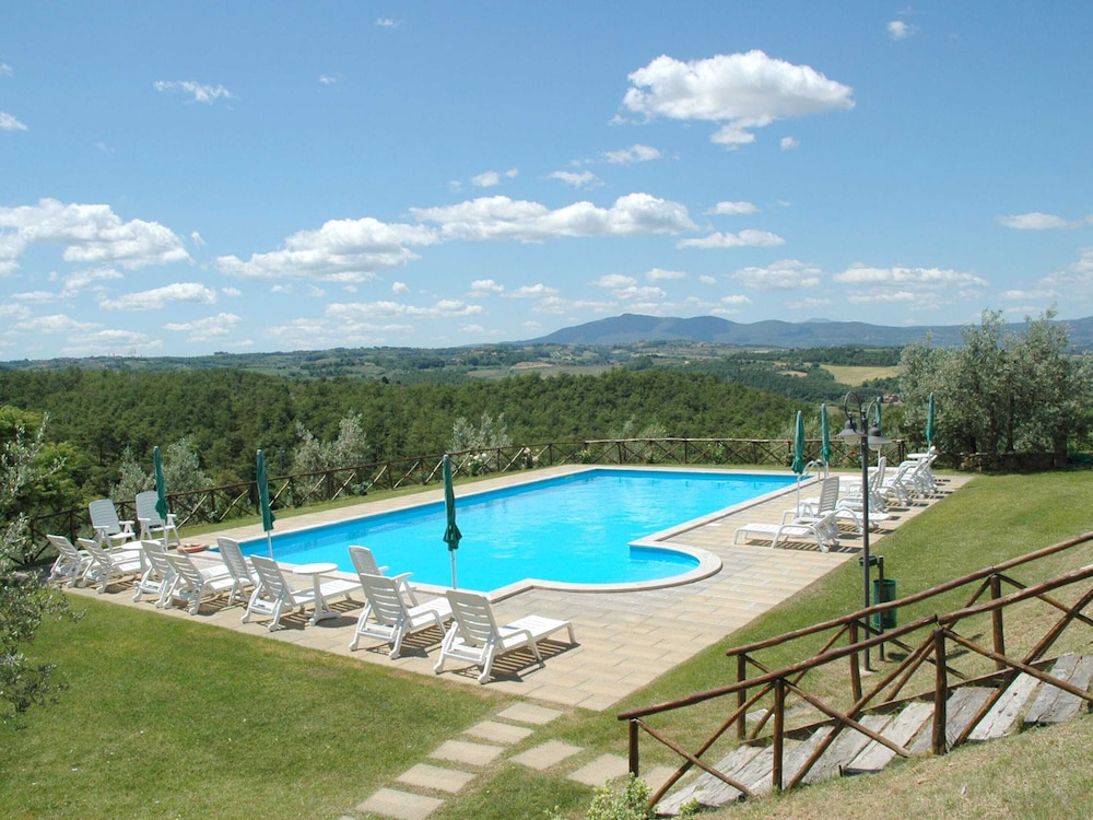 Farmhouse in Citta Della Pieve With Pool view 5