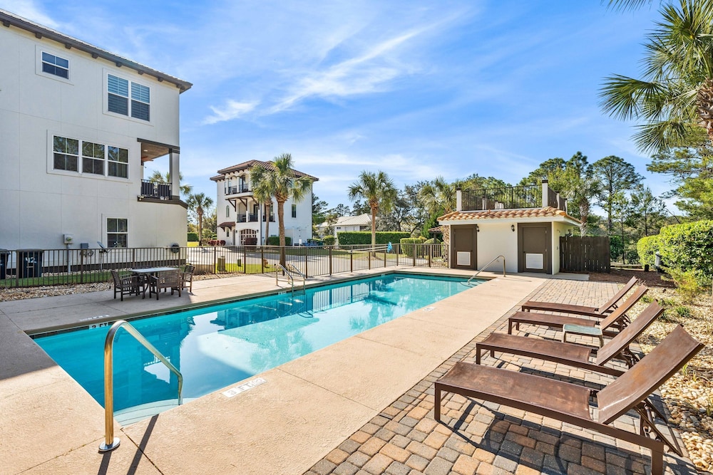 Modern Stay Near 30A w Pool Balcony Golf Cart Rental 30A Sunset Cove
