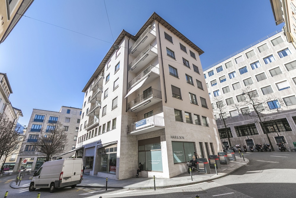 Novos Contrada Apartments