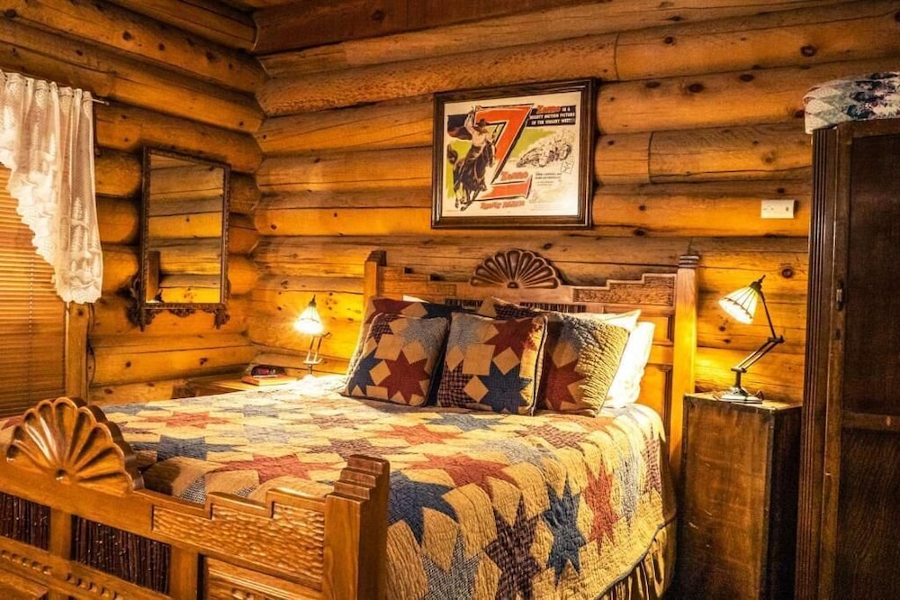 Eagle's Nest Lodge
