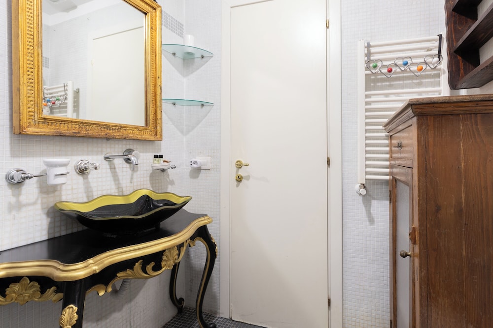 Elegant apartment in Trastevere- Bolognese 45