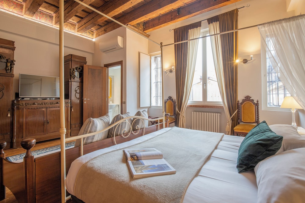 Corte Realdi Suites Piazza Erbe
