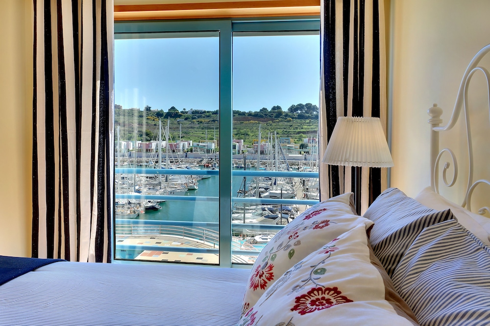 Marina Coast Residence Apartment photo 4