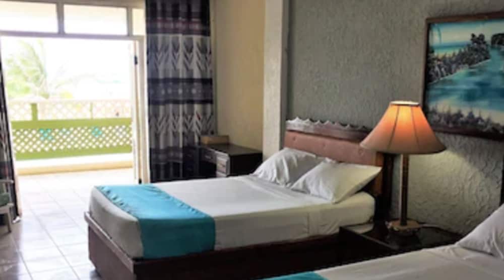 CariBlue Beach Hotel