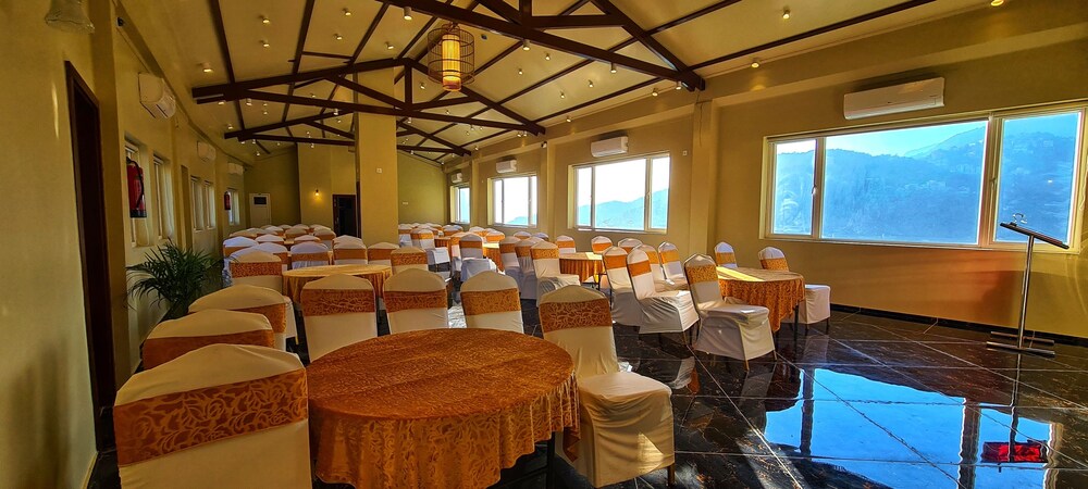 meeting & event spaces