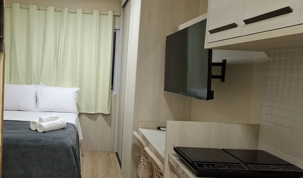 Condo. w/ Pool and Gym 70 m From the Beach - SMA