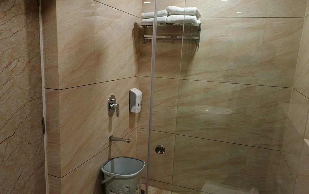 Narang Hotel