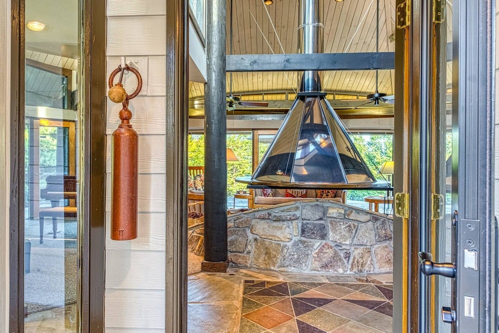 Belltop Architectural Wonder on Private Mountain