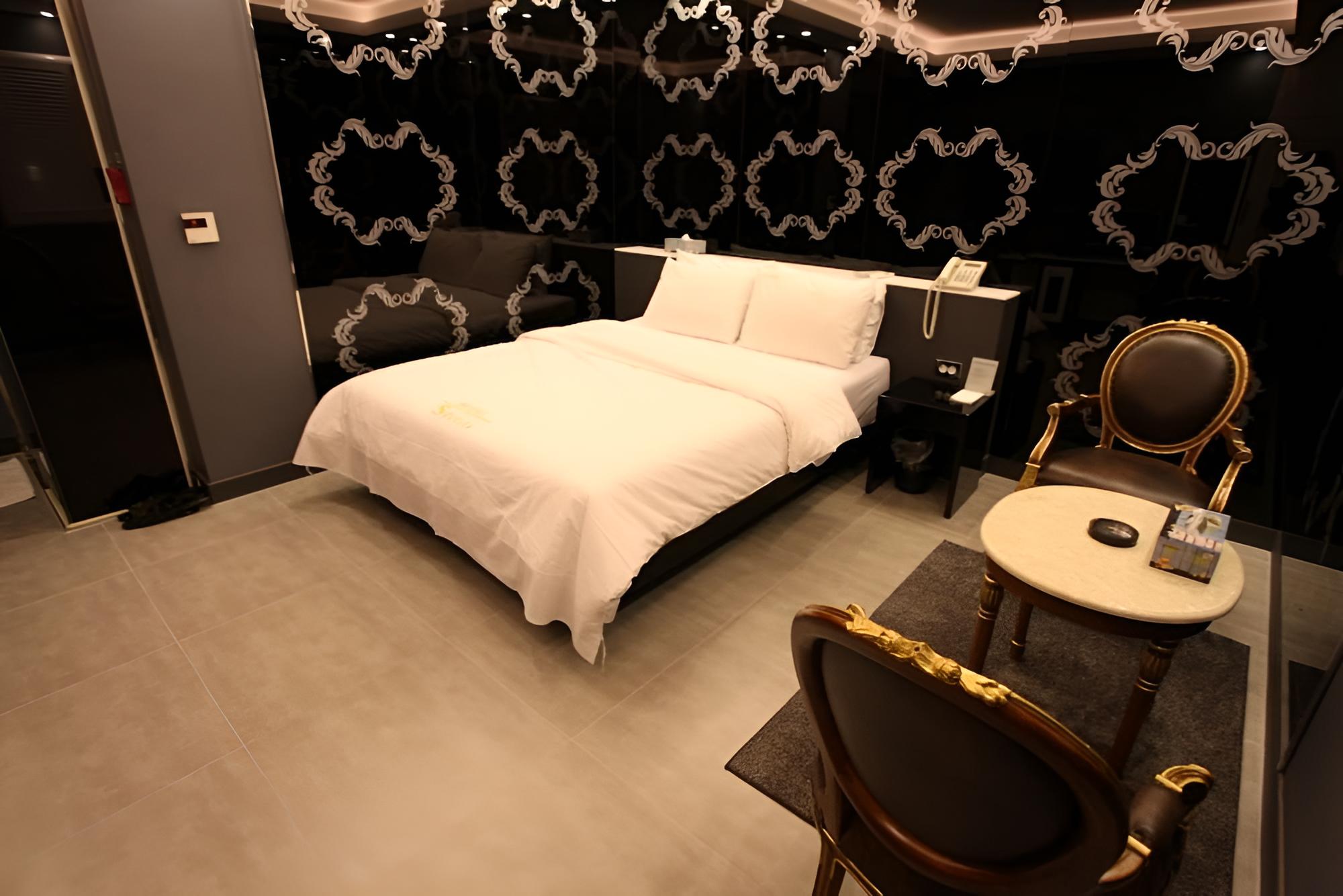 S-Petite Hotel