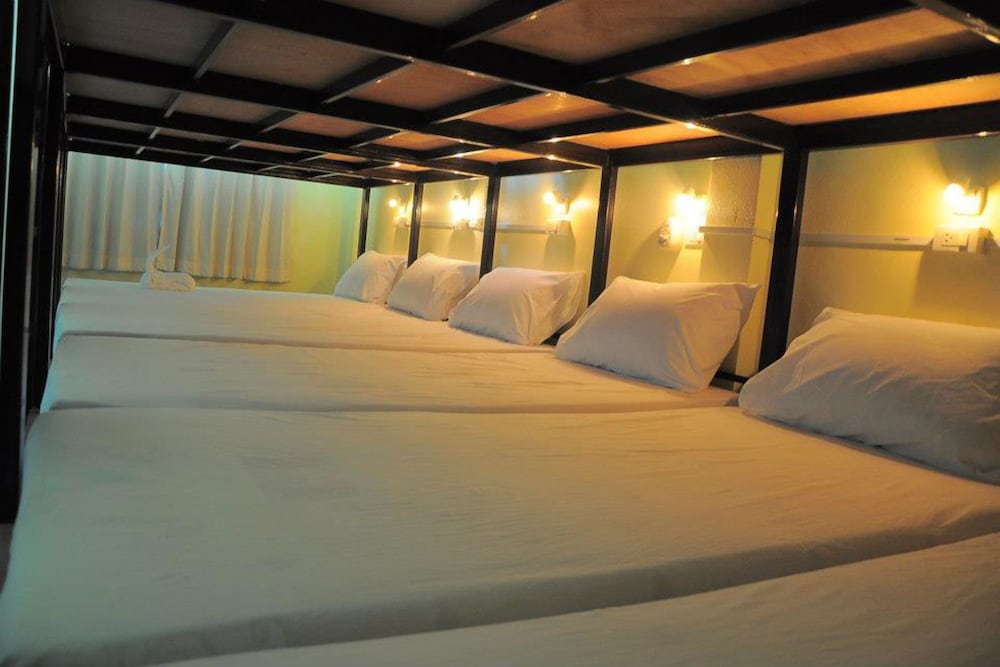 Seventeen Hostel