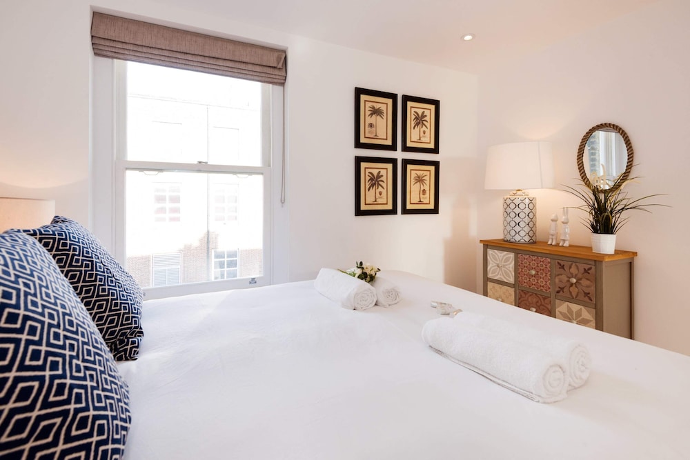 Lillie Road Residence IV photo 5