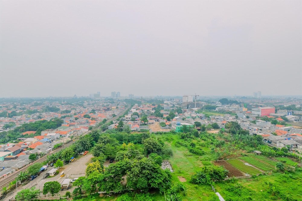 Good Deal And Homey Studio At Margonda Residence 4 Apartment, Depok - 9
